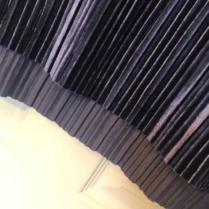 VELVET PLEATED SHIRT